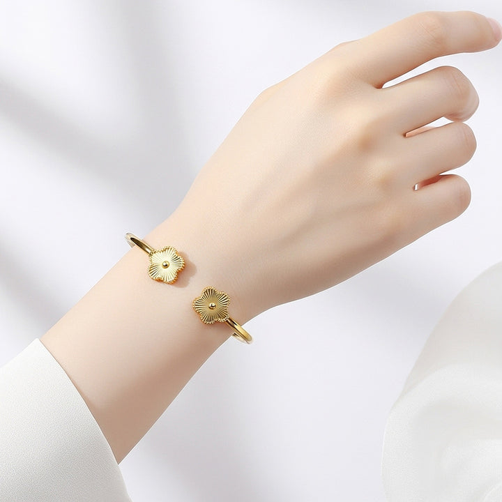 Fleurion Bangle