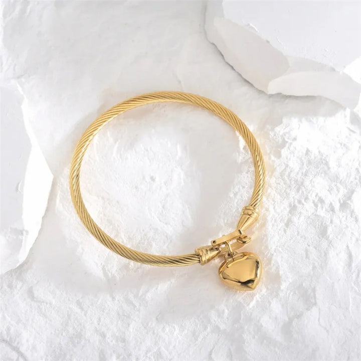 Heart Muse Bangle
