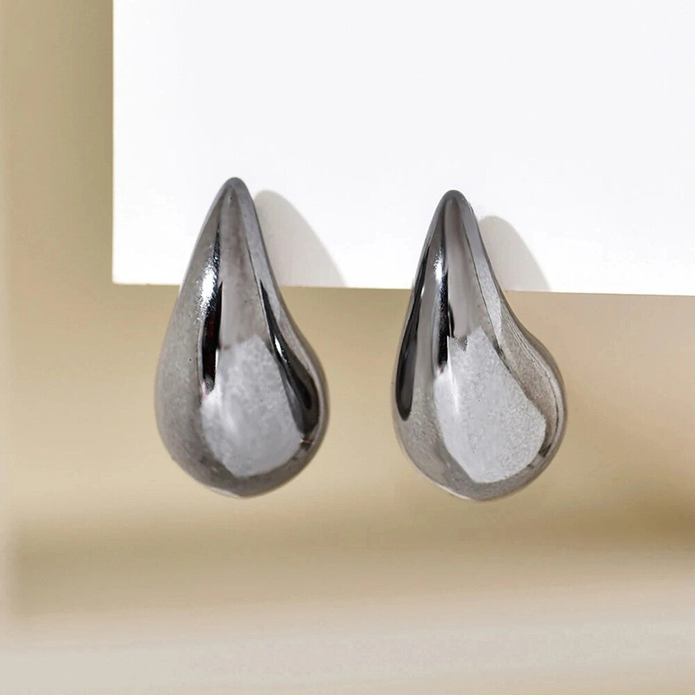 Quinn Metallic Drop Earrings