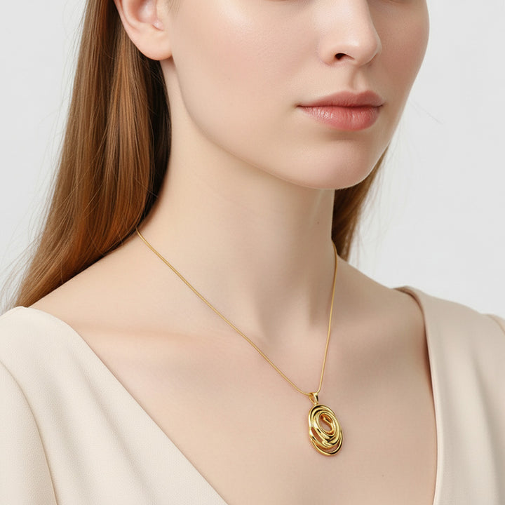 Solara Loop Necklace