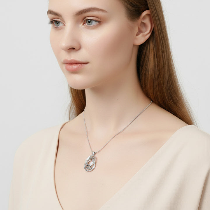 Solara Loop Necklace