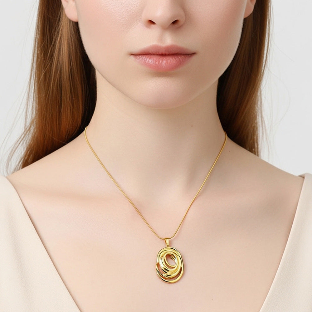 Solara Loop Necklace
