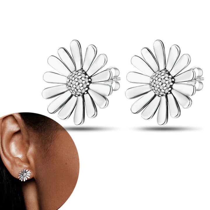 Trissa Stud Earrings