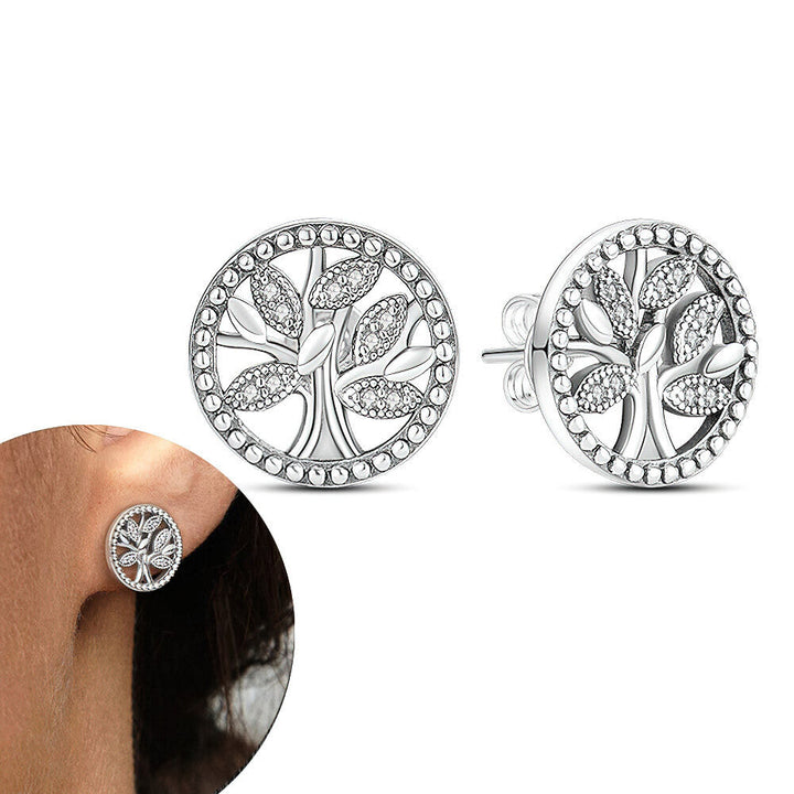 Trissa Stud Earrings