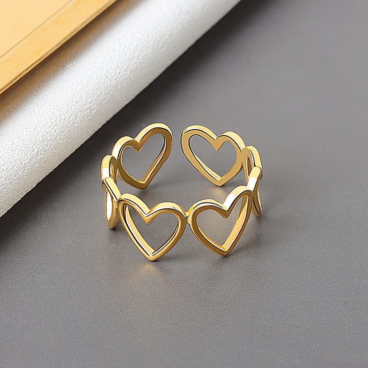 Jada Cut-Out Hearts Ring